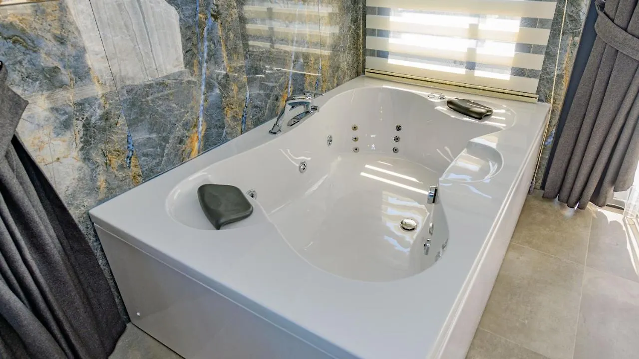 Soeguet 4 - 4 Bedroom With Jacuzzi In 费特希耶 土耳其