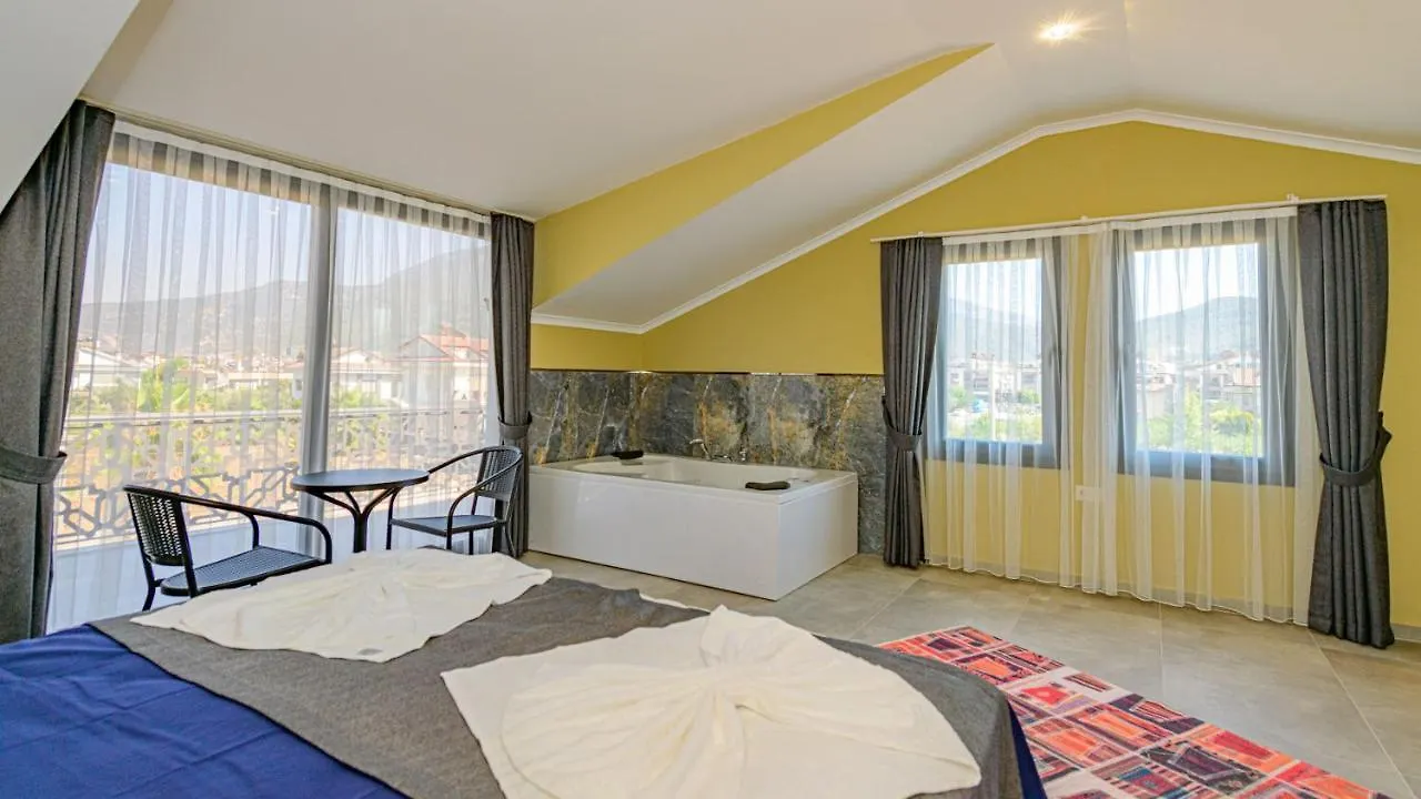 别墅 Soeguet 4 - 4 Bedroom With Jacuzzi In 费特希耶 土耳其