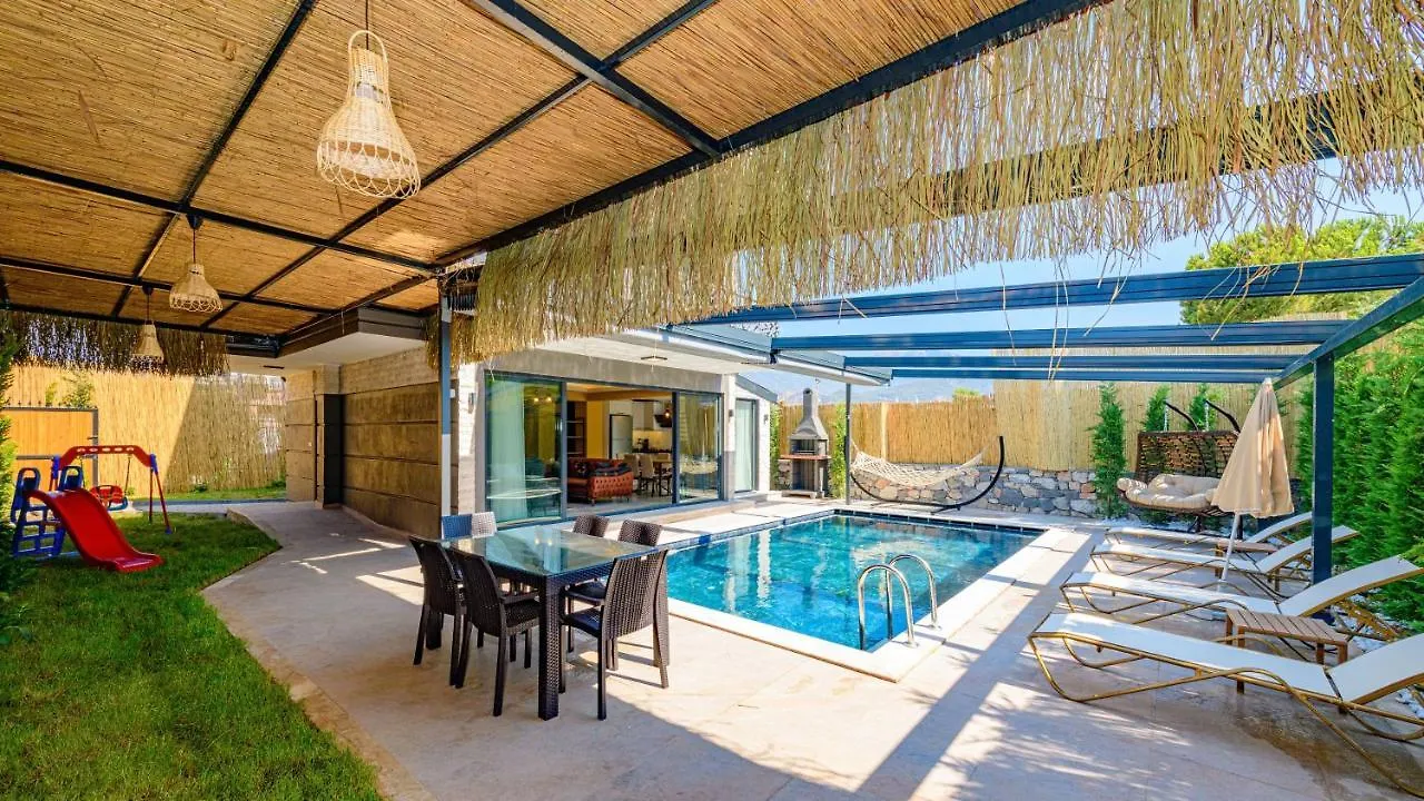 Soeguet 4 - 4 Bedroom With Jacuzzi In 费特希耶 别墅