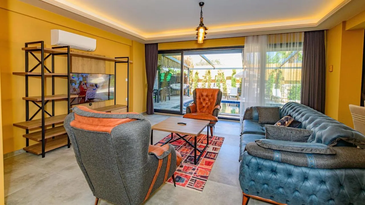 别墅 Soeguet 4 - 4 Bedroom With Jacuzzi In 费特希耶 土耳其