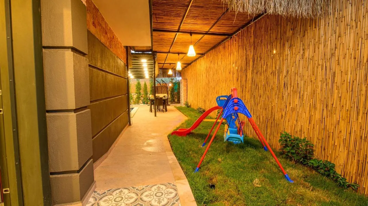 Soeguet 4 - 4 Bedroom With Jacuzzi In 费特希耶 0*,  土耳其