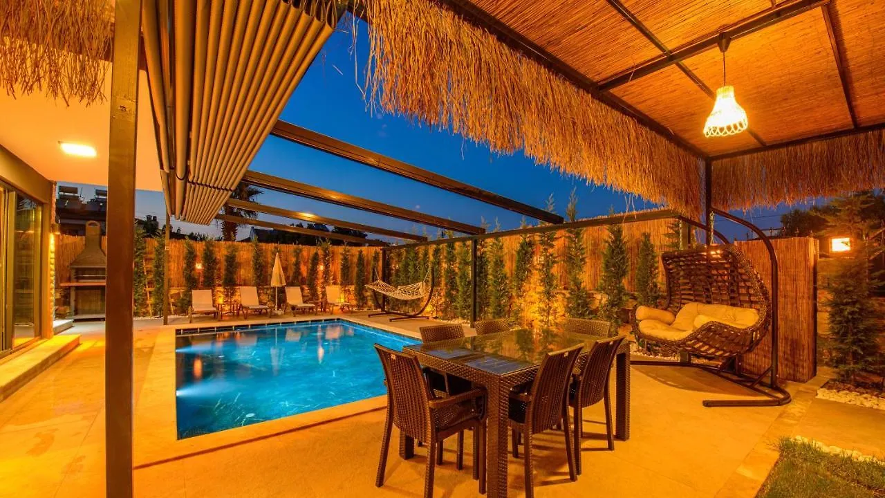 Villa Soeguet 4 - 4 Bedroom With Jacuzzi In Fethiye